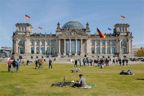 old capital of germany|Germany's Capital Moves From Bonn to Berlin .